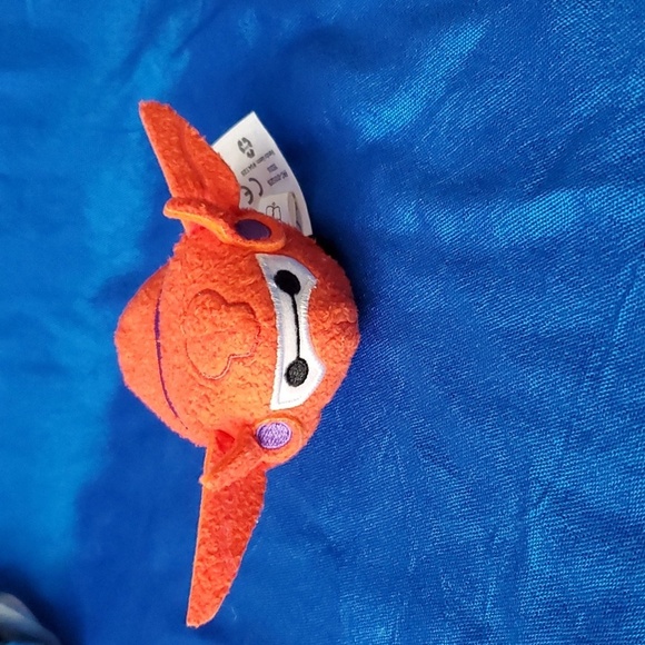 Big Hero 6 Baymax in Red Armor Disney Plush Mini Tsum Tsum - Picture 1 of 9